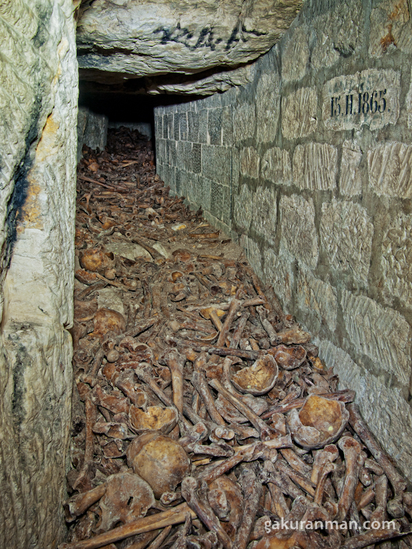 paris-catacombs26.jpg
